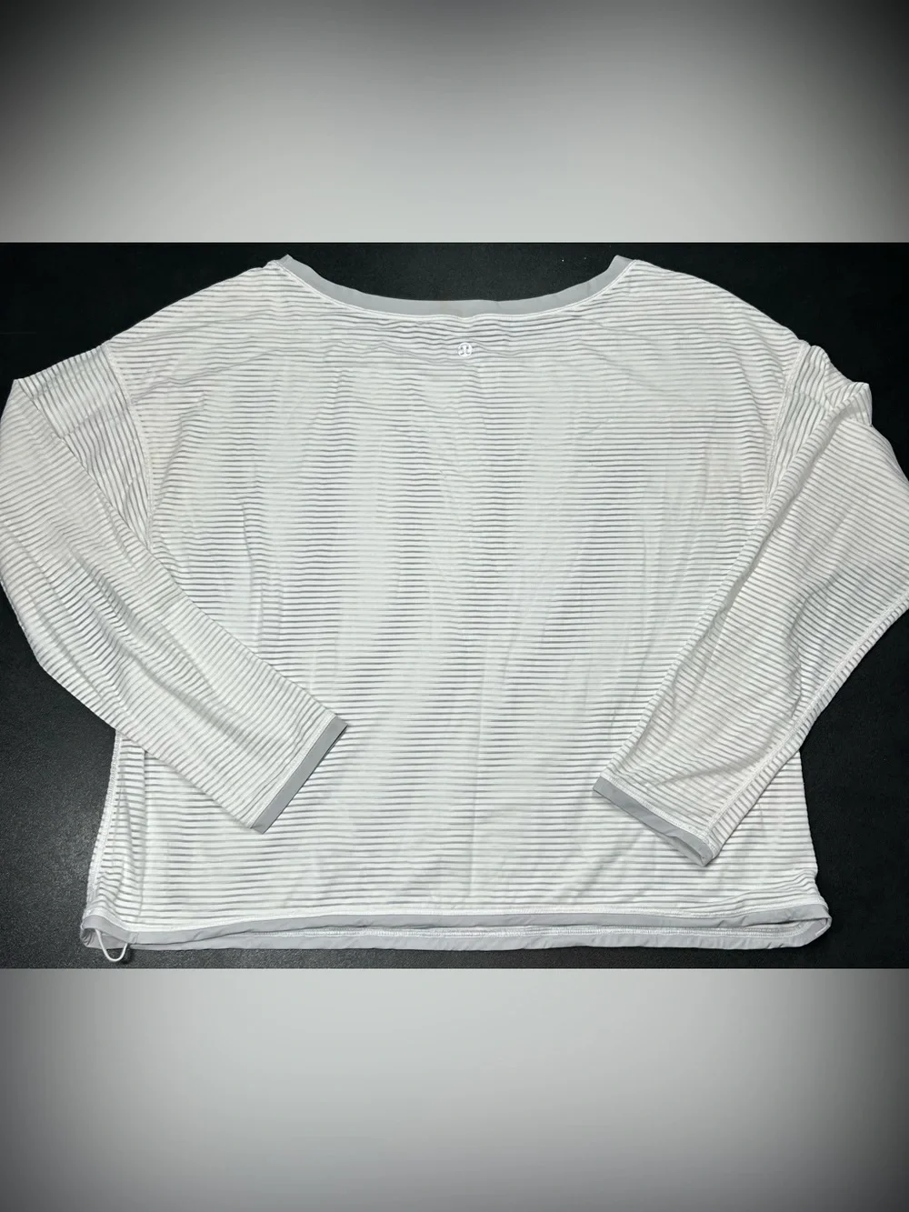 Lululemon Women's Size L Lean In Long Sleeve White Breathable Stretch Shirt